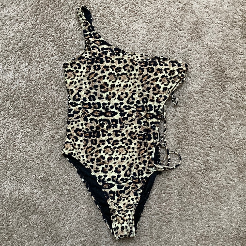 Leopard One Shoulder One Piece Swim